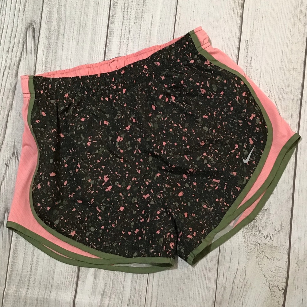 Nike Dri Fit Medium Running Shorts Pink & Green
